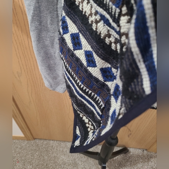 Blu Pepper Aztec Tribal Southwestern Geometric Print Woven Cardigan Jacket - Picture 4 of 5